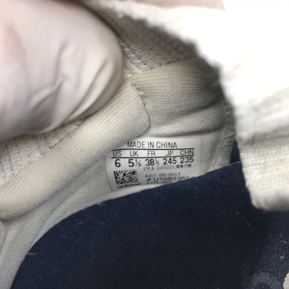 Adidas Ultra Boost Gray White Sneakers Size 6F/5M - Picture 7 of 8